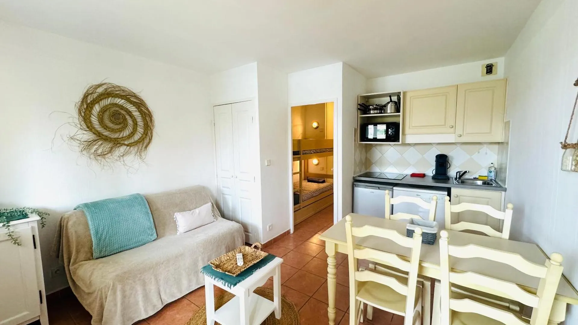 Studio Et Cabine, 4 Personnes,Mer, Piscine, Tennis, Les Issambres Roquebrune-sur-Argens France