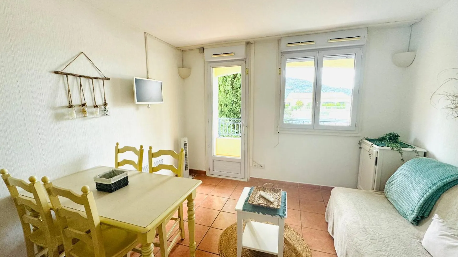 Studio Et Cabine, 4 Personnes,Mer, Piscine, Tennis, Les Issambres Roquebrune-sur-Argens Apartment