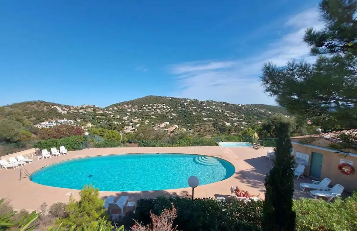Apartment Studio Et Cabine, 4 Personnes,Mer, Piscine, Tennis, Les Issambres Roquebrune-sur-Argens France